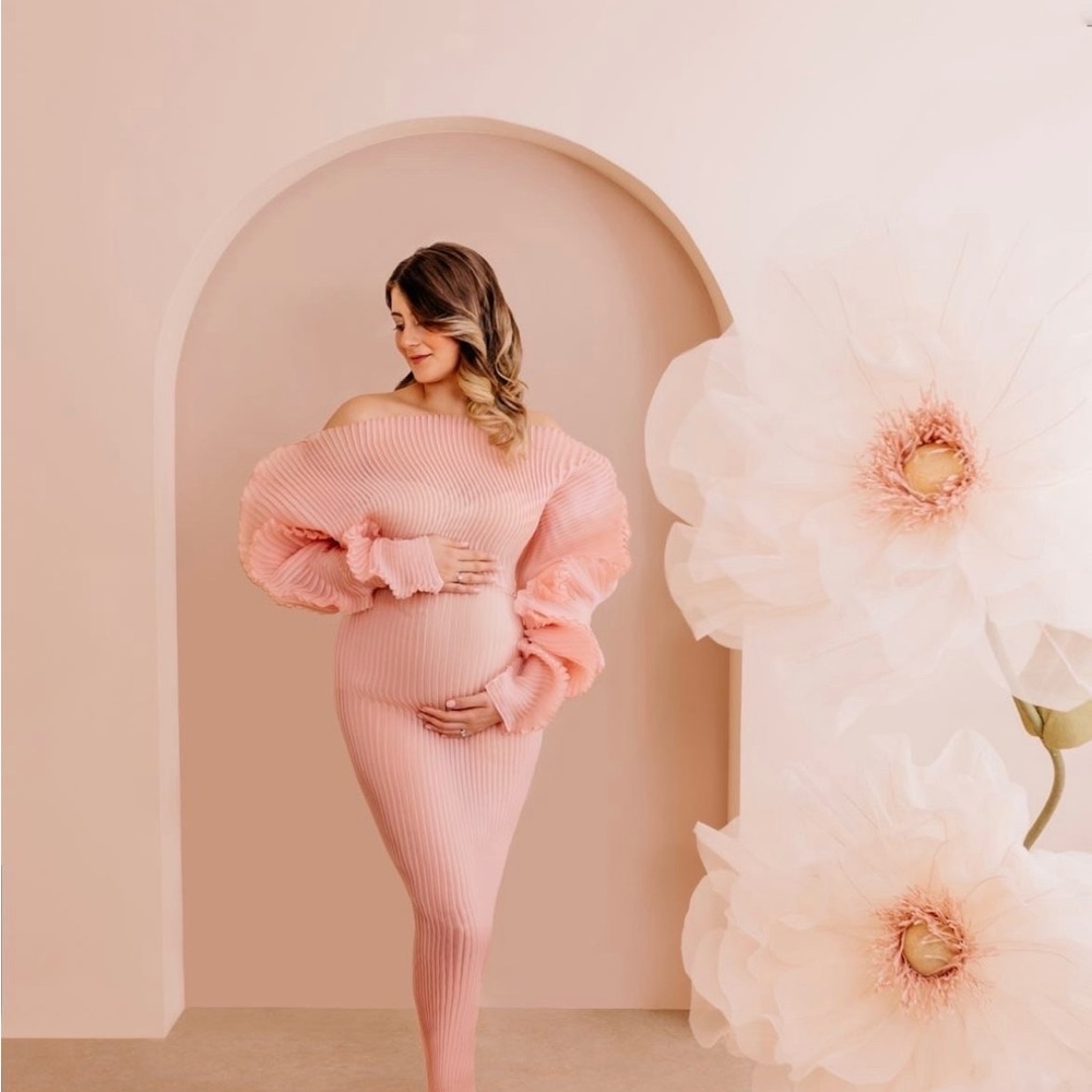 Maternity photoshoot dress